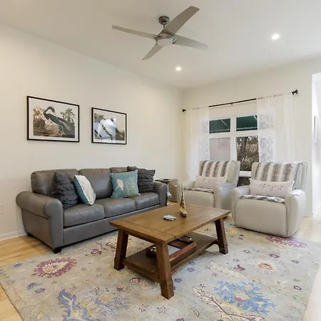 7454 Anchorage Villa
